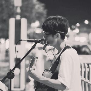 英国女人ZOZO性Zjj乱伦
