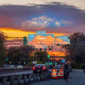 中国老太婆级特黄大片真人的
